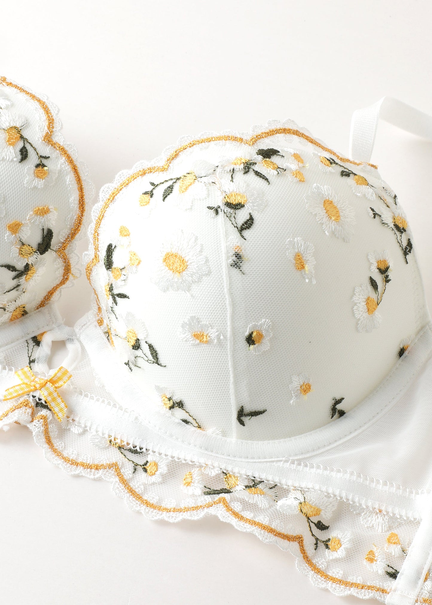 ADELE Plus Daisy Embroidery Lace Push-Up Demi Long Bra